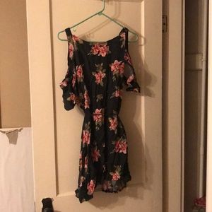 O’Neil Mini flower wrap around dress